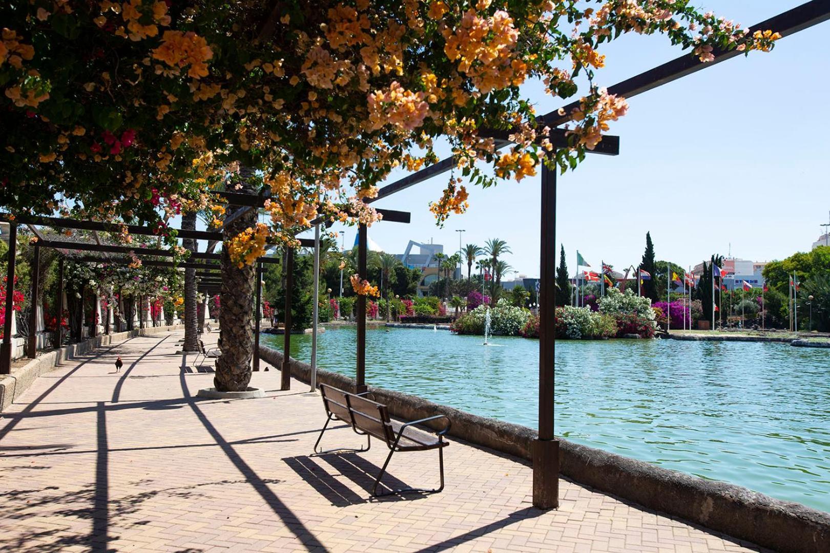 Parque De Las Naciones Torrevieja Exterior foto